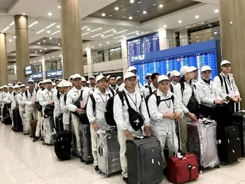 Người lao động vùng khó khăn đi làm việc ở nước ngoài được hỗ trợ những khoản chi phí nào?