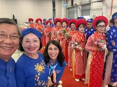 Chủ tiệm vàng nổi tiếng TP.HCM tặng 104 chiếc nhẫn cho những người chưa từng quen biết