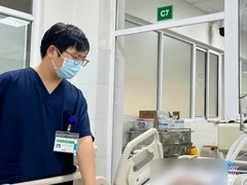 Sốc nhiễm khuẩn, suy đa tạng sau bữa tiết canh