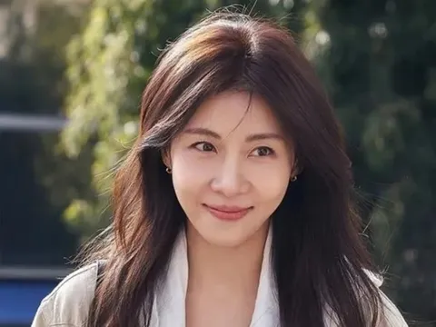 Ha Ji Won duy trì cân nặng 47 kg bằng chế độ ăn khắc nghiệt