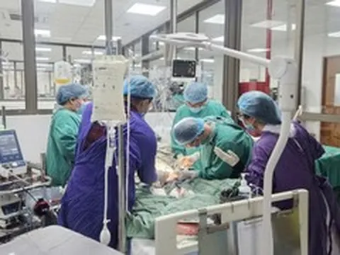Hơn 2 tháng cứu người đàn ông ngừng tim trên xe cấp cứu