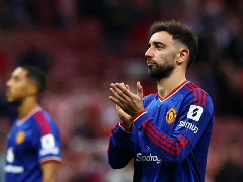 MU được khuyên loại Bruno Fernandes