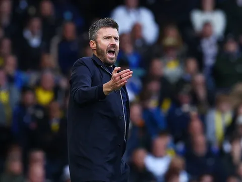 Carrick gây tranh luận với phát biểu sau trận hòa Leeds