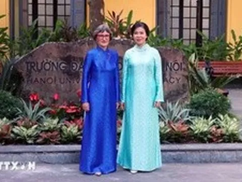 Phu nhân Tổng Bí thư, Chủ tịch nước Tô Lâm và Phu nhân Tổng thống Thụy Sĩ thăm Trường Đại học Dược Hà Nội