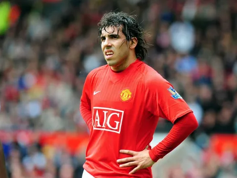 Quyết định khiến Ferguson mất Tevez