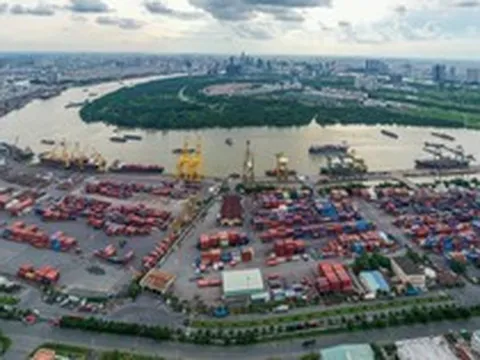 Tập đoàn 3,2 triệu tỷ đồng đứng sau Maersk thâu tóm cổ phần cảng container rộng 20 ha ở TP.HCM từ tay người Nhật