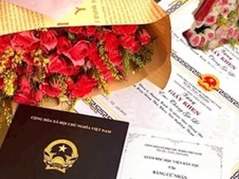 Từ cô gái vùng cao thiếu tự tin đến thủ khoa đại học