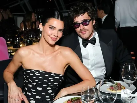 Kendall Jenner và tài tử Euphoria gây chú ý với loạt khoảnh khắc tình tứ, rộ tin sắp kết hôn