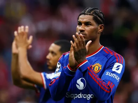 Phòng thay đồ MU dậy sóng vì Rashford