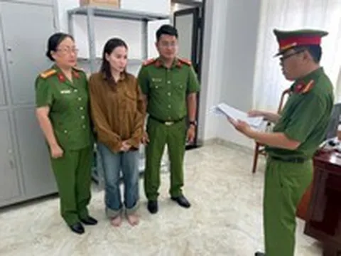 Bắt chủ hụi Phạm Thị Hồng Mơ SN 1993