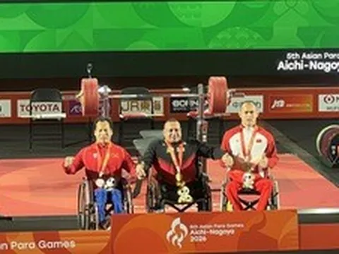 ASIAN Para Games 5: Lực sĩ Lê Văn Công giành huy chương bạc đầu tiên