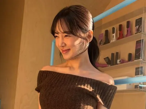 Hyoyeon (SNSD) khoe nhan sắc ngày càng thăng hạng, phong cách thời trang mùa thu gây chú ý