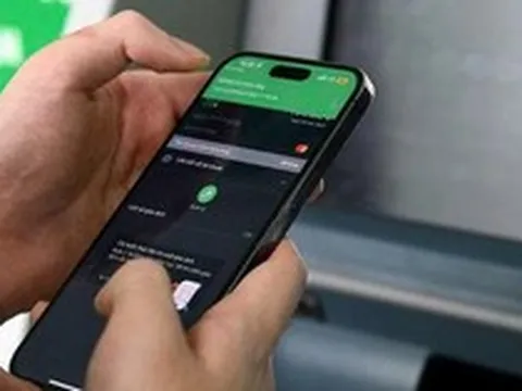 Chuyển nhầm 100 triệu đồng vào tài khoản người lạ có lấy lại được không?