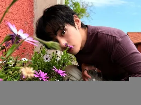 V (BTS) bất ngờ lên tiếng giải thích về chiếc quần ố vàng, sự thật khiến fan bật cười
