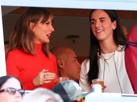 Taylor Swift bất ngờ có hành động gay gắt với khán giả quay lén