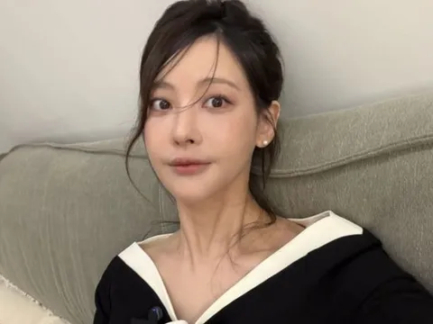 Oh Yeon Seo gây bất ngờ với nhan sắc ở tuổi U40