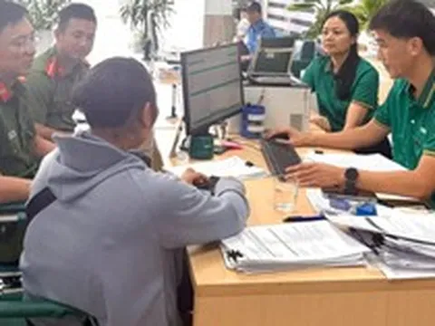 Cán bộ ngân hàng dừng loạt lệnh chuyển tiền, rút trước hạn sổ tiết kiệm, từ 28 triệu, 90 triệu đến 380 triệu đồng: Khách hàng sau đó cảm ơn, dừng giao dịch