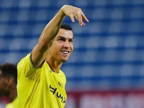 Dân mạng dậy sóng vì bàn thắng thứ 982 của Ronaldo