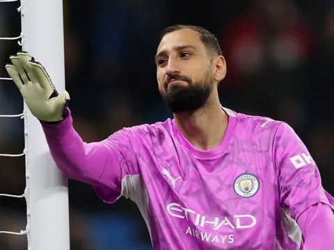 Donnarumma trở thành nỗi lo của Man City