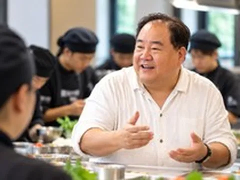 CEO giúp hàng nghìn đứa trẻ nghèo đổi đời: “Đừng phong người nghèo thành anh hùng chỉ vì họ vượt khó”