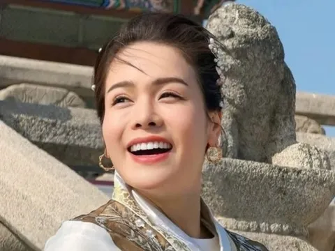 Mừng cho tình yêu đẹp của Nhật Kim Anh ở tuổi 41
