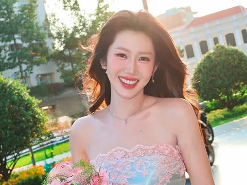 Thúy Ngân 'bắt cá ba tay' với Steven Nguyễn và Ngô Kiến Huy