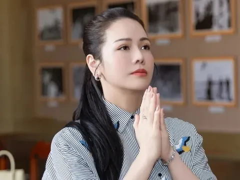 Mừng vì Nhật Kim Anh đã dũng cảm đi tìm hạnh phúc ở tuổi 41