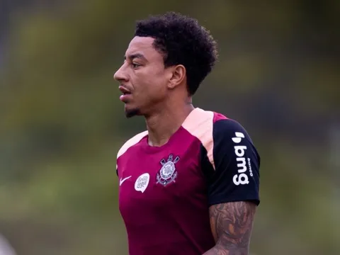 Lingard gãy 2 xương sườn