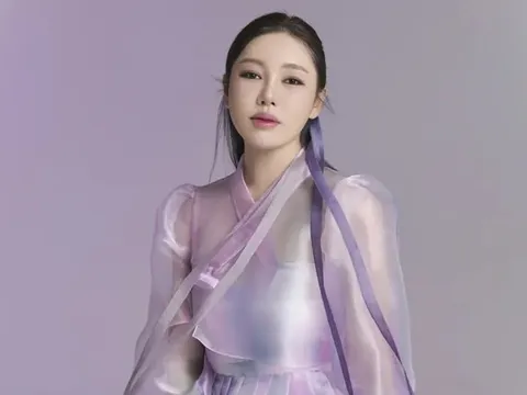 Nữ ca sĩ nổi tiếng nổi giận trên sân khấu, dọa đuổi khán giả khỏi đêm diễn