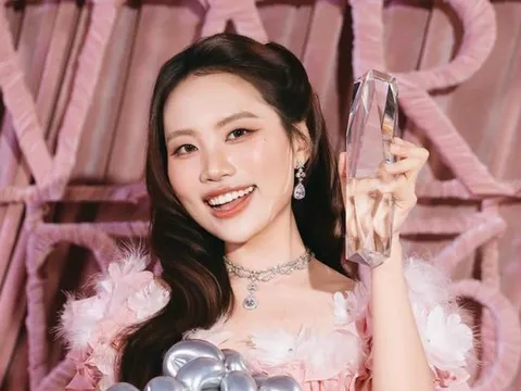 Mối duyên mới của Phương Mỹ Chi với chàng trai hơn 4 tuổi