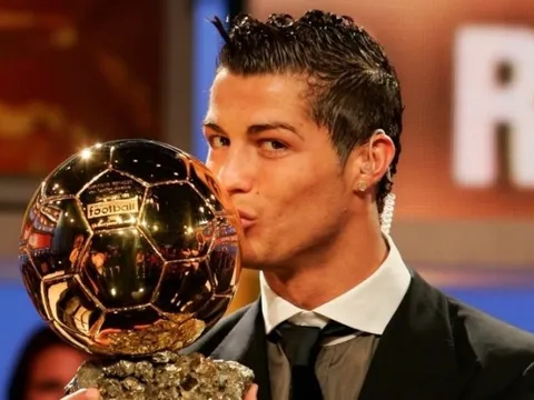 Tranh cãi quanh danh hiệu của Ronaldo