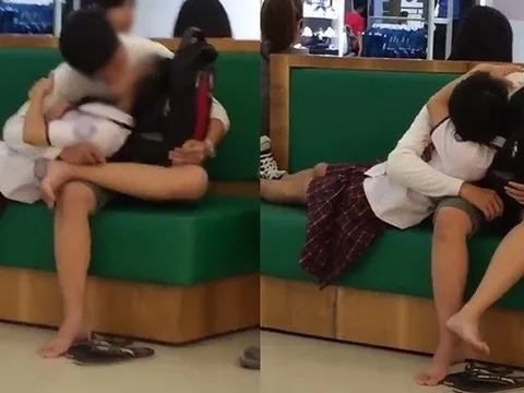 Học sinh cấp 3 ôm hôn giữa trung tâm thương mại Sài Gòn