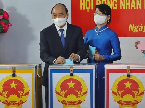 Hơn 69 triệu cử tri cả nước đi bỏ phiếu bầu cử