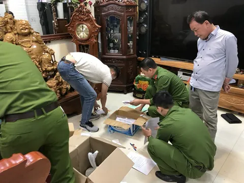 Thái Bình: Khởi tố, bắt tạm giam “ông trùm” cho vay nặng lãi Chúc “Nhị” ( Lê Mai Anh) về tội hủy hoại tài sản.