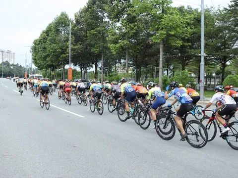 Tranh tài hấp dẫn ở chặng 2 giải đua xe đạp Bình Dương tranh Cup Number 1