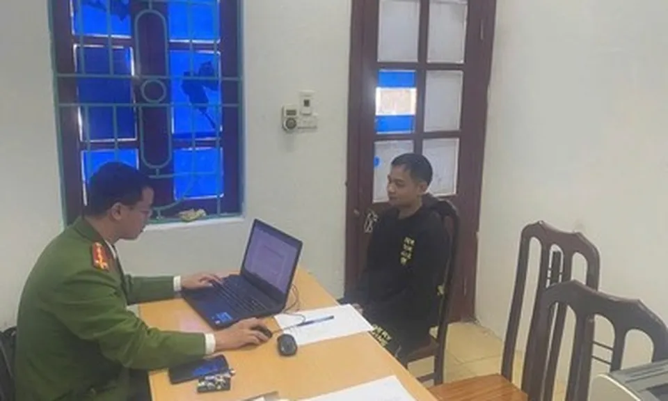 Ham đánh bạc trực tuyến, trong 18 ngày, 9X "nướng" hơn 2 tỷ đồng