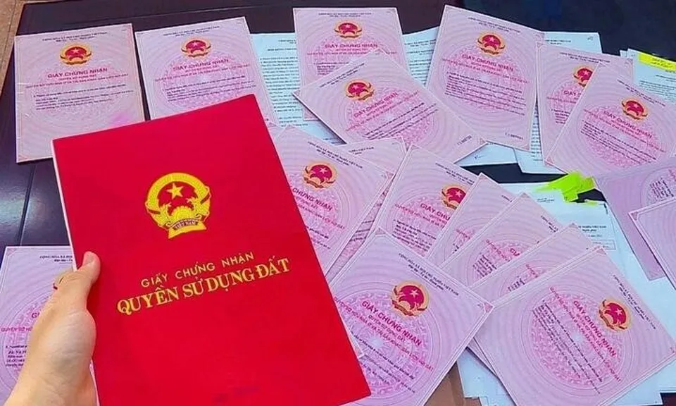 Đẩy nhanh việc đồng bộ giấy chứng nhận quyền sử dụng đất để tích hợp trên VNeID